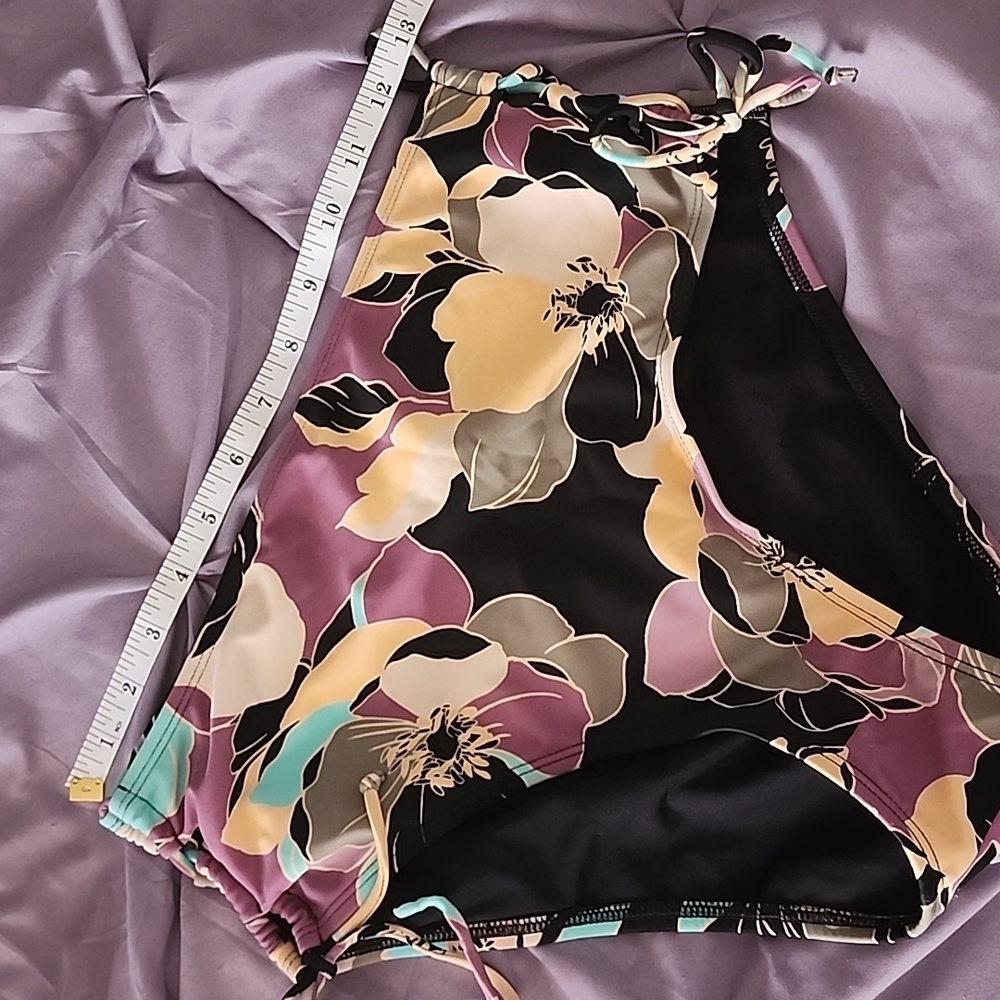 V-Neck Tankini Set 🖤 - Picture 13 of 16